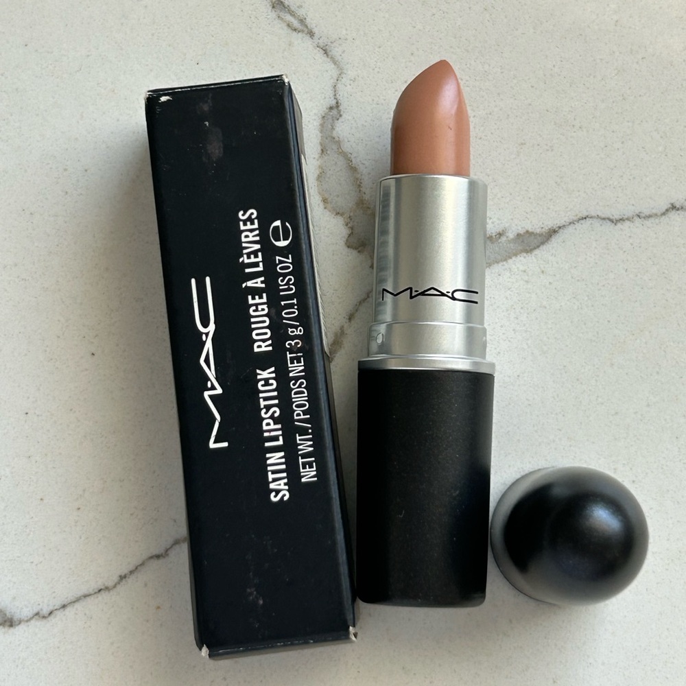 MAC Cosmetics Satin Lipstick in Nude creamy Pink - Fleshpot original formula